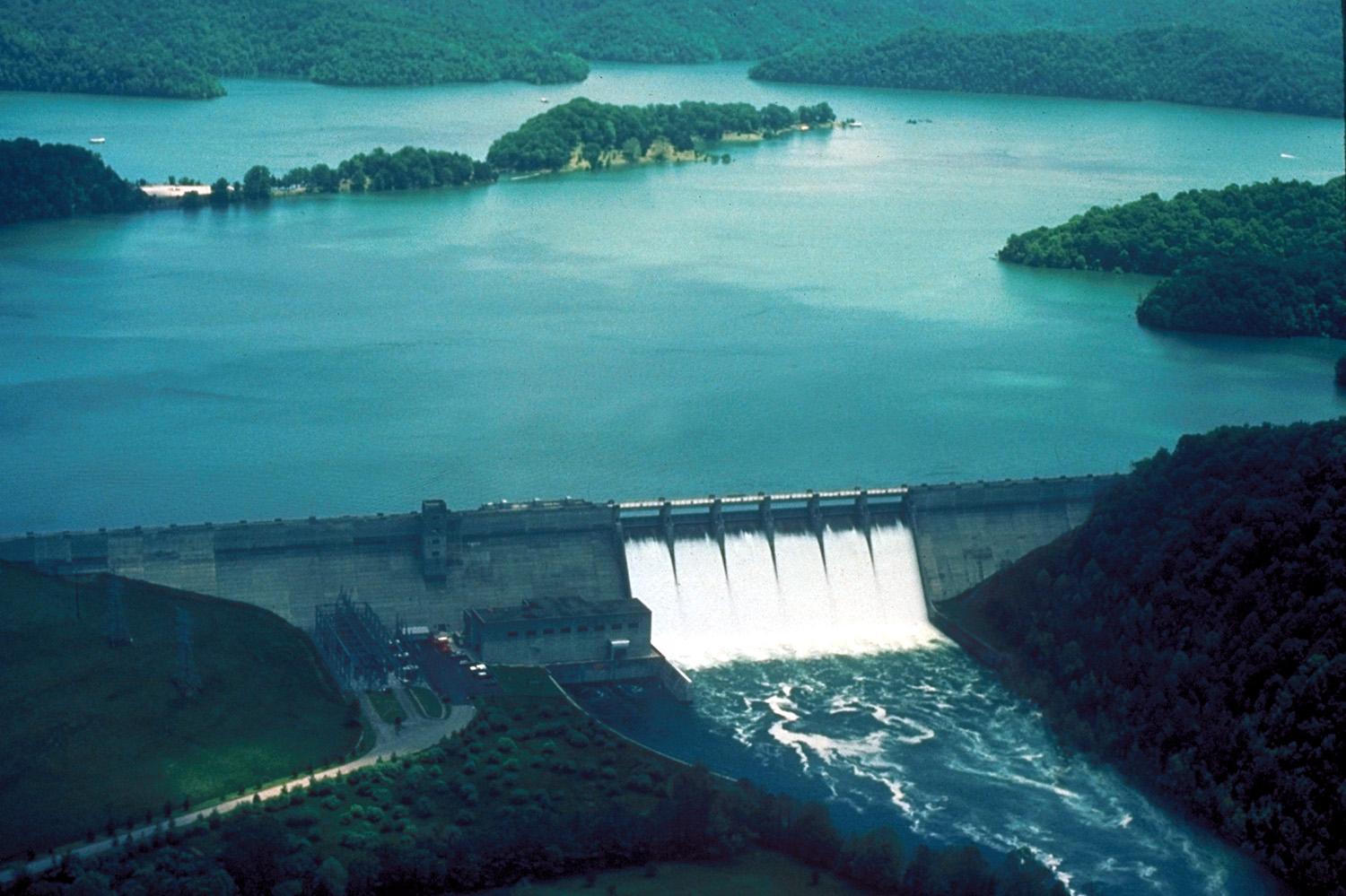 historic photo of dale hollow dam